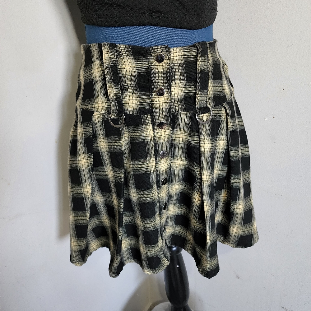 Hot Topic Yellow Black Plaid Pleated Snap Front Skirt